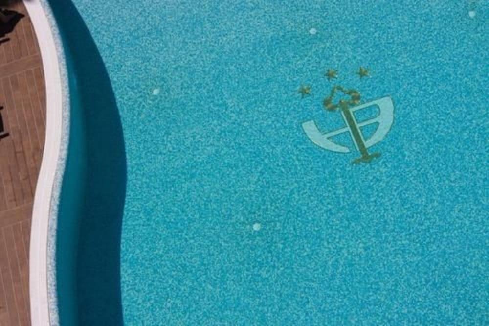 Hotel Bisesti ***S ガルダ エクステリア 写真