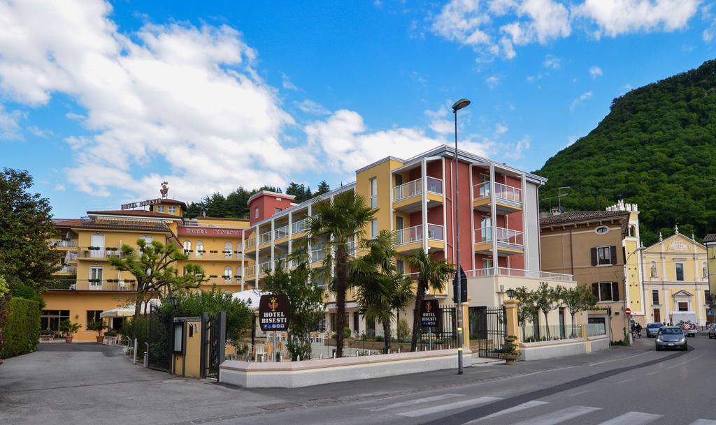Hotel Bisesti ***S ガルダ エクステリア 写真